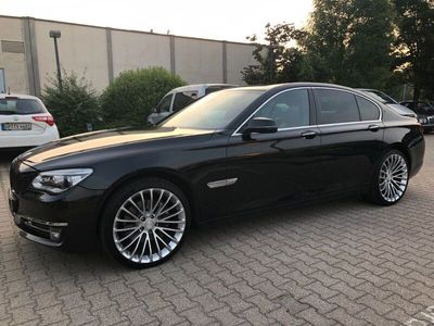 BMW 730
