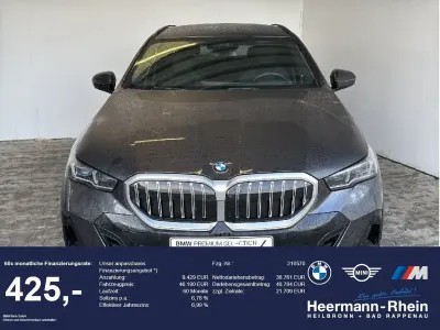 Gebraucht BMW 520 M Sport 197 PS (144 kW) 2025 Sophistograu met. Kombi