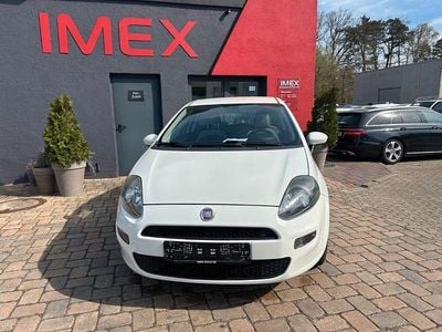 Usata Fiat Punto Pop 69 CV (50 kW) 2012 Bianco Utilitaria
