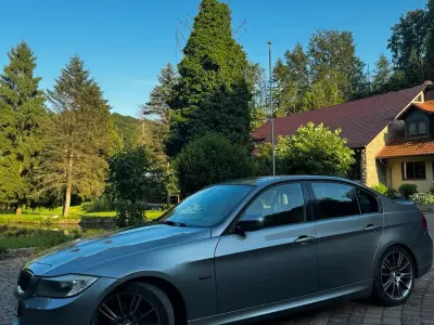 Gebraucht BMW 318 M Sport 143 PS (105 kW) 2011 Grau Limousine