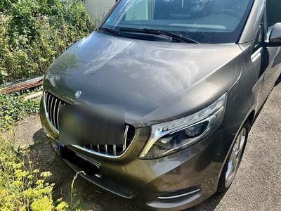 Mercedes V250