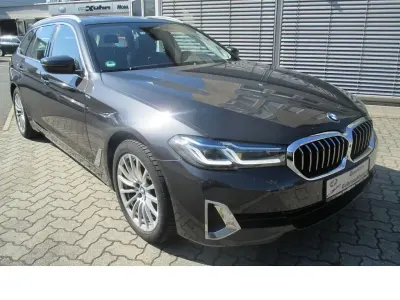 Gebraucht BMW 520 Luxury Line 190 PS (139 kW) 2023 Schwarz Limousine