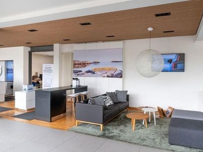 Gebraucht Volvo XC40 Plus 197 PS (144 kW) 2023 Thunder grey (metallic) SUV