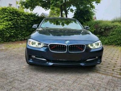 Gebraucht BMW 320 Sport Line 184 PS (135 kW) 2012 Blau Kombi
