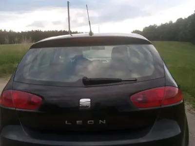 Gebraucht Seat Leon 105 PS (77 kW) 2011 Schwarz Kleinwagen