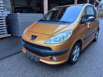 Orange Gebraucht 2006 Peugeot 1007 Van / Kleinbus | 4.798 € (Teuer)