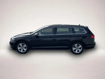 Gebraucht VW Passat Business 200 PS (147 kW) 2021 Manufacturer Kombi