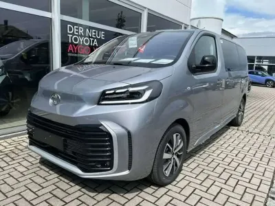 Neu Toyota Proace Verso Lounge 179 PS (131 kW) 2026 Silver met. Kombi