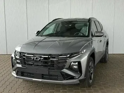Gebraucht Hyundai Tucson 215 PS (158 kW) 2025 Shimmering silver (metallic) SUV