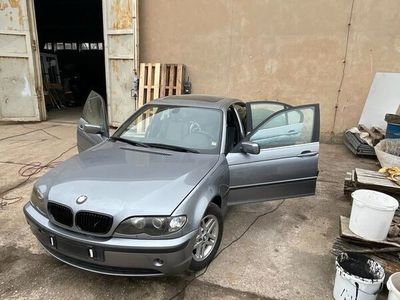 gebraucht BMW 318 i - DURCH REPARIERT