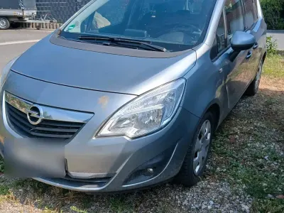Gebraucht Opel Meriva Eco 95 PS (69 kW) 2012 Silber Van / Kleinbus
