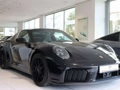 Gebraucht Porsche 911 Carrera 4 GTS Targa 480 PS (353 kW) 2024 Schwarz Cabrio