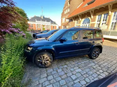 Gebraucht Skoda Yeti Ambition 110 PS (80 kW) 2017 Blau SUV