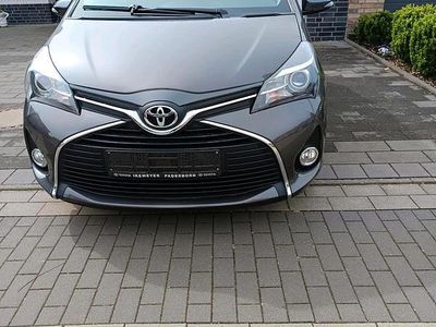 Brugt Toyota Yaris Edition-S 69 HK (50 kW) 2016 Grå Hatchback