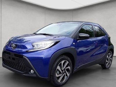 Neu Toyota Aygo X Play 72 PS (52 kW) 2025 Blau SUV