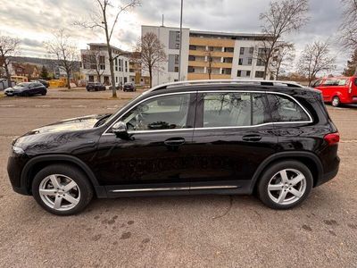 Mercedes EQB250