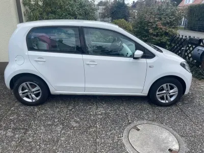 Gebraucht Seat Mii Chic 60 PS (44 kW) 2015 Weiß Kleinwagen