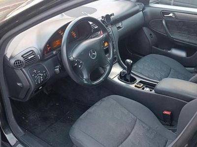 Gebraucht Mercedes C220 125 PS (91 kW) 2000 Schwarz Limousine