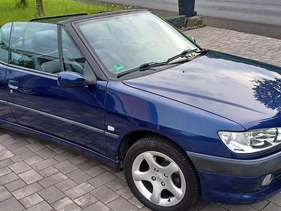 Blau Gebraucht 2001 Peugeot 306 Cabriolet Cabrio | 2.500 €