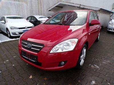 Rot Gebraucht 2009 Kia Ceed Kleinwagen | 6.990 € (Fairer Preis)