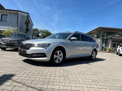 Brilliant silber (metallic) Gebraucht 2021 Skoda Superb Ambition Kombi | 22.990 € (Guter Preis)