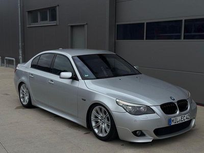 Gebraucht BMW 530 M Sport 235 PS (172 kW) 2007 Silber Limousine