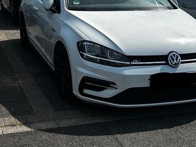 Gebraucht VW Golf VII 150 PS (110 kW) 2019 Weiß Kombi