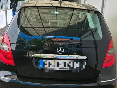 Gebraucht Mercedes 190 95 PS (69 kW) 2012 Schwarz Limousine