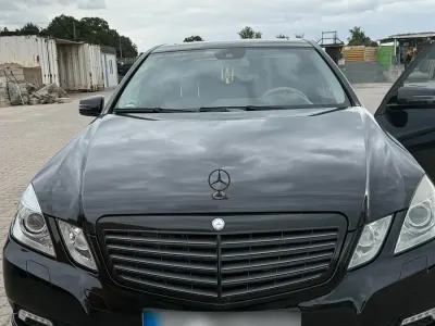 Gebraucht Mercedes E350 231 PS (169 kW) 2009 Schwarz Limousine