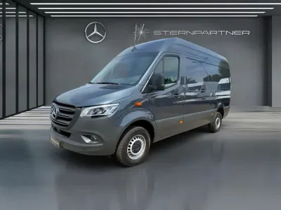 Gebraucht Mercedes Sprinter 170 PS (125 kW) 2024 Grau Van