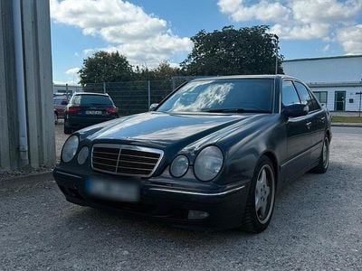 Mercedes E220