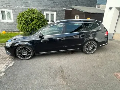 Gebraucht VW Passat Highline 170 PS (125 kW) 2012 Schwarz Kombi