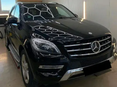 Gebraucht Mercedes ML350 258 PS (189 kW) 2014 Schwarz SUV
