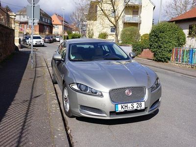 Second-hand Jaguar XF 200 CP (147 kW) 2014 Auriu Berlinǎ