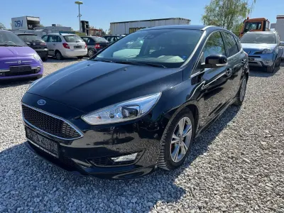 Gebraucht Ford Focus Titanium 125 PS (91 kW) 2015 Schwarz Limousine