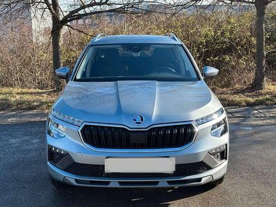 Neu Skoda Kamiq 150 PS (110 kW) 2026 Silber smokey diamond SUV