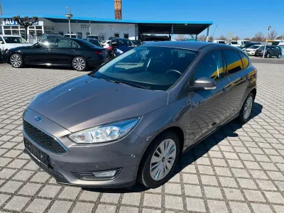Gebraucht Ford Focus Business Edition 125 PS (91 kW) 2016 Grau Limousine