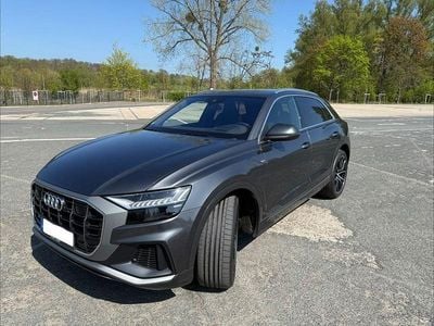 Second-hand Audi Q8 Ambiente 286 CP (210 kW) 2018 Gri SUV