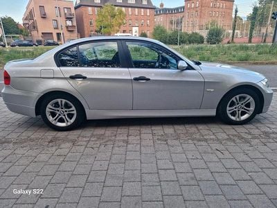 Gebraucht BMW 320 163 PS (119 kW) 2006 Silber Limousine