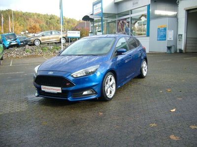 gebraucht Ford Focus ST 5 türig Leder-Sport-Paket, Bi-Xenon