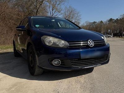 Gebraucht VW Golf VI Team 86 PS (63 kW) 2011 Blau Kleinwagen