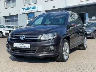 Gebraucht VW Tiguan LOUNGE 150 PS (110 kW) 2016 Grau SUV