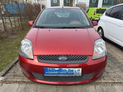 Gebraucht Ford Fiesta Style 69 PS (50 kW) 2008 Rot Kleinwagen