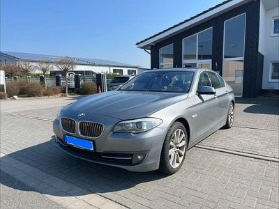Gebraucht BMW 525 Sport Line 218 PS (160 kW) 2013 Grau Limousine