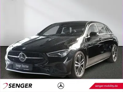 Gebraucht Mercedes CLA200 Shooting Brake 163 PS (119 kW) 2025 Unilack nachtschwarz Kombi