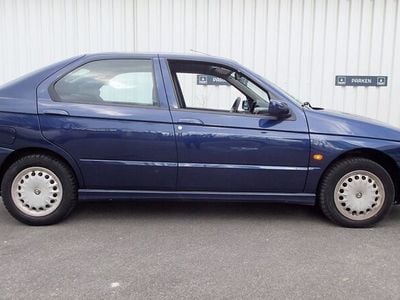 Gebraucht Alfa Romeo 146 120 PS (88 kW) 2000 Blau Kleinwagen