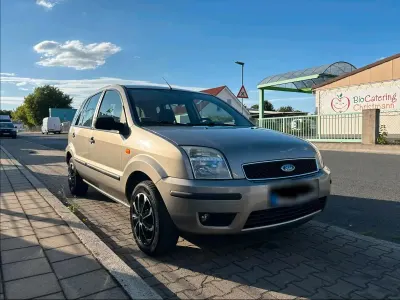Gebraucht Ford Fusion 80 PS (58 kW) 2003 Gold Kleinwagen