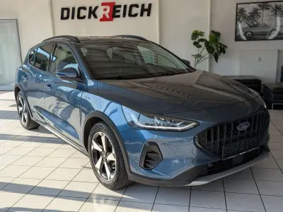 Gebraucht Ford Focus Active 155 PS (114 kW) 2024 Chromablau metallic Limousine