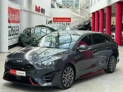 Gebraucht Kia ProCeed GT GT 235 PS (172 kW) 2023 Grau Kleinwagen