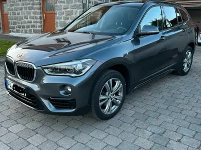 Gebraucht BMW X1 Sport Line 150 PS (110 kW) 2019 Grau SUV